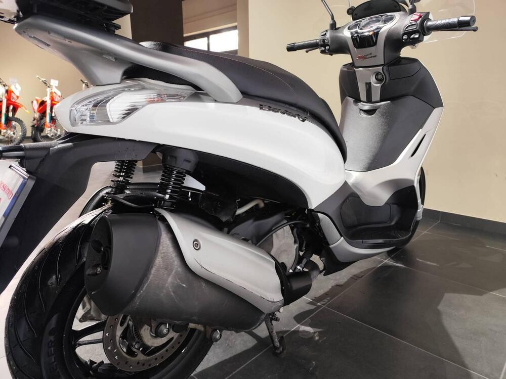 Piaggio Beverly 350 SportTouring ie (2011 - 15) (5)