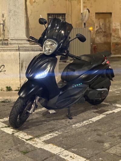 Piaggio Beverly 350 SportTouring ie (2011 - 15) usata