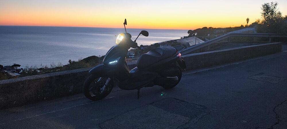 Piaggio Beverly 350 SportTouring ie (2011 - 15) (4)