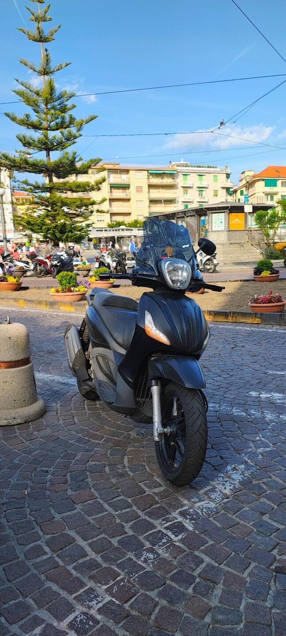 Piaggio Beverly 350 SportTouring ie (2011 - 15) (5)