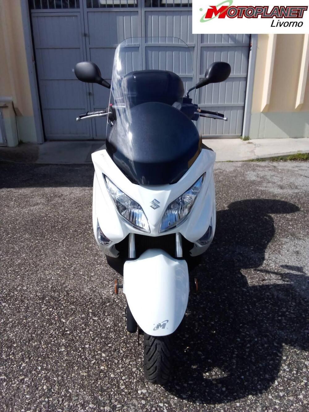 Suzuki Burgman UH 200 (2017 - 20) (2)