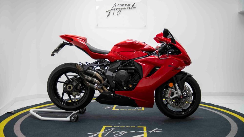 MV Agusta F3 800 Rosso (2021 - 23) (2)