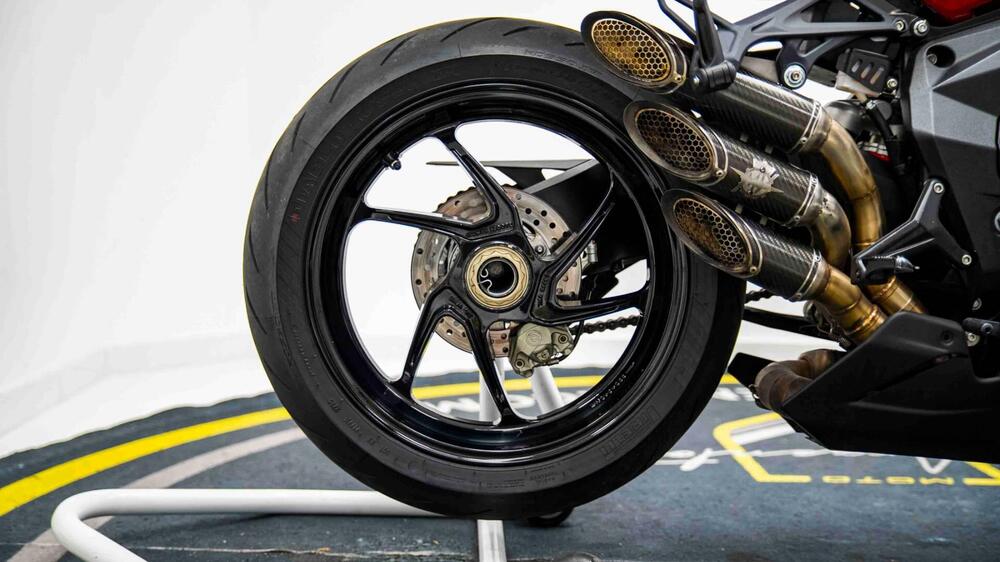 MV Agusta F3 800 Rosso (2021 - 23) (16)