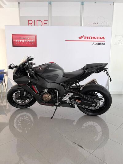 Honda CBR 1000 RR Fireblade (2017 - 19) usata