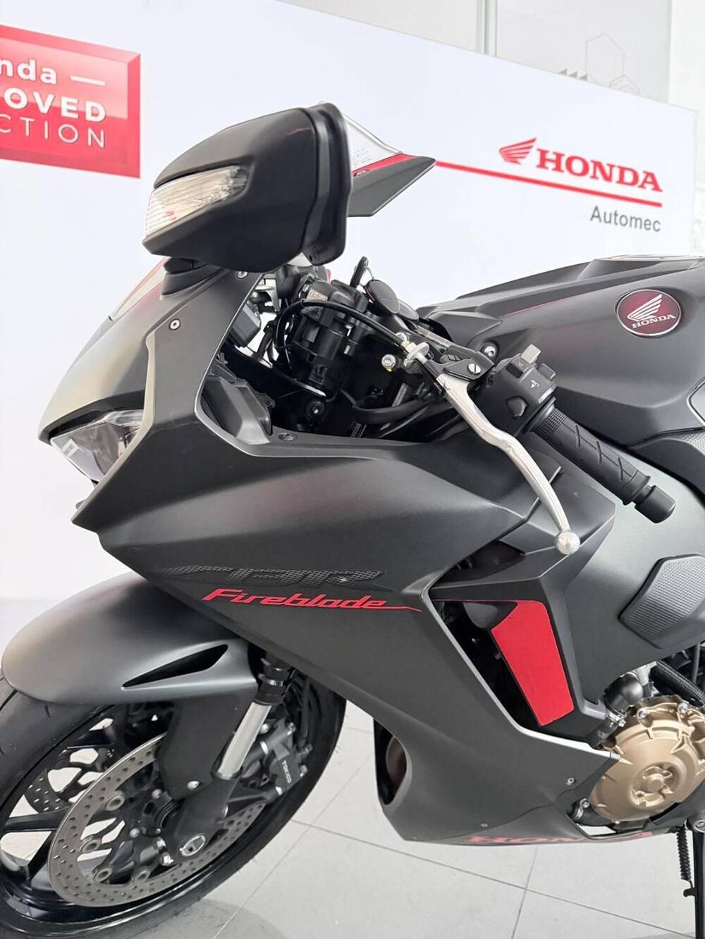 Honda CBR 1000 RR Fireblade (2017 - 19) (3)