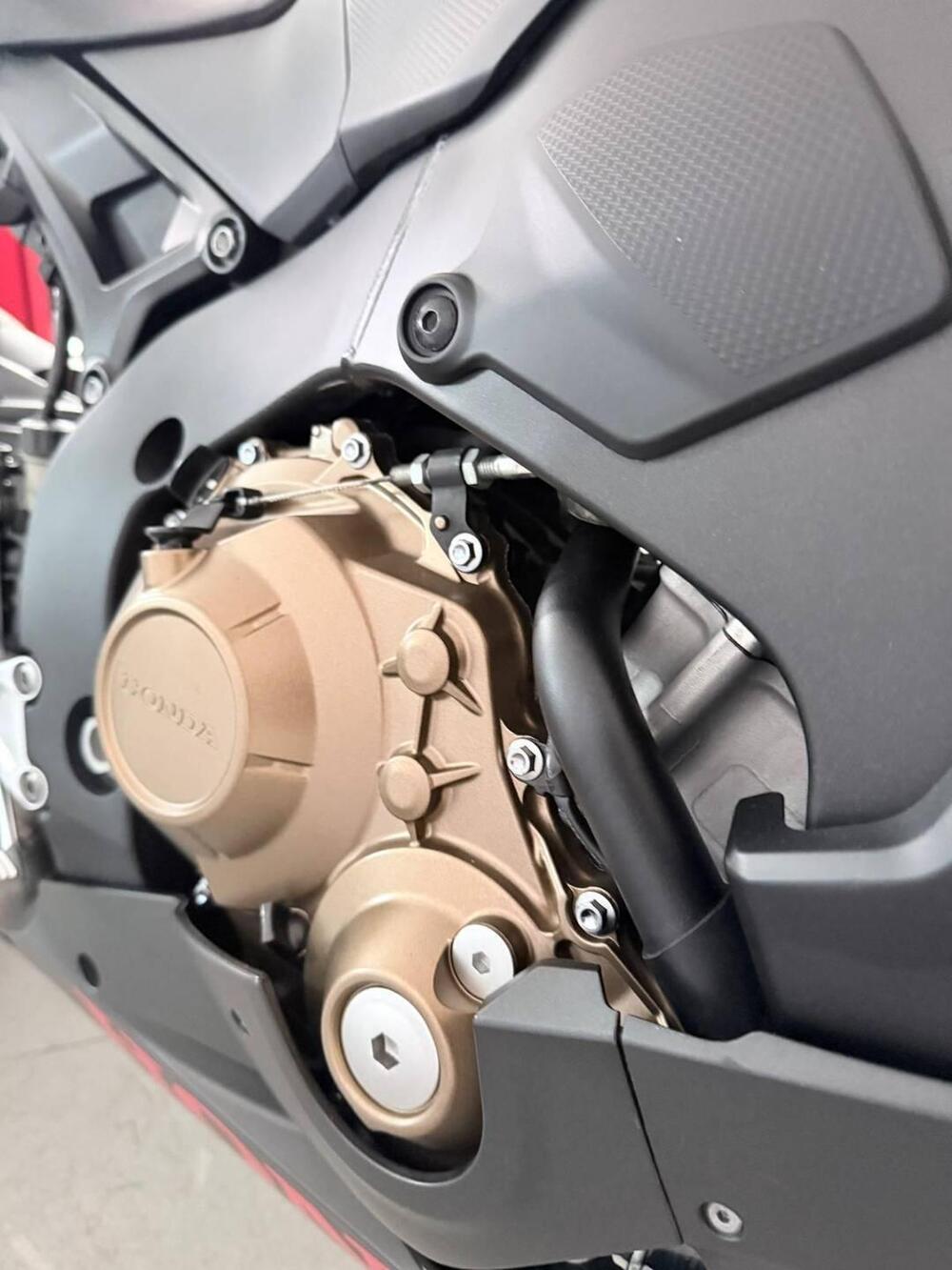 Honda CBR 1000 RR Fireblade (2017 - 19) (6)