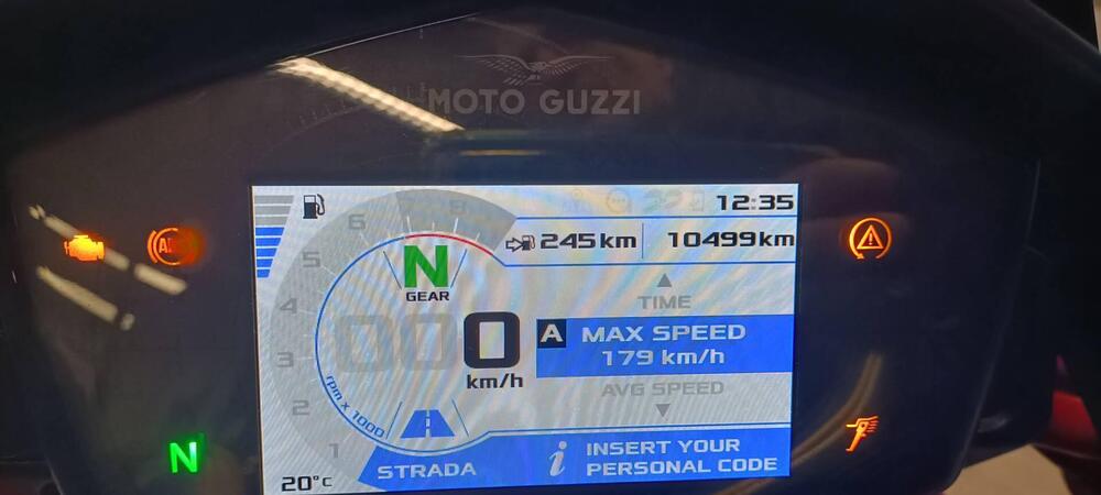 Moto Guzzi V85 TT (2021 - 23) (5)