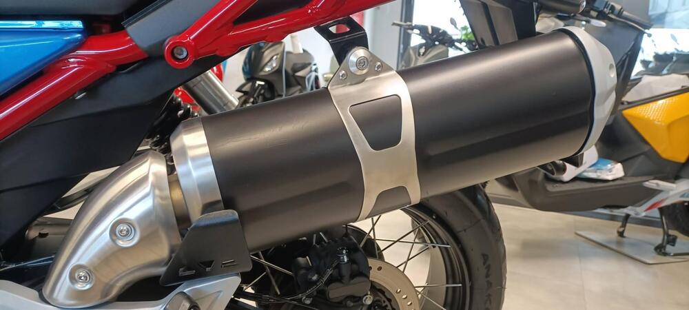 Moto Guzzi V85 TT (2021 - 23) (7)