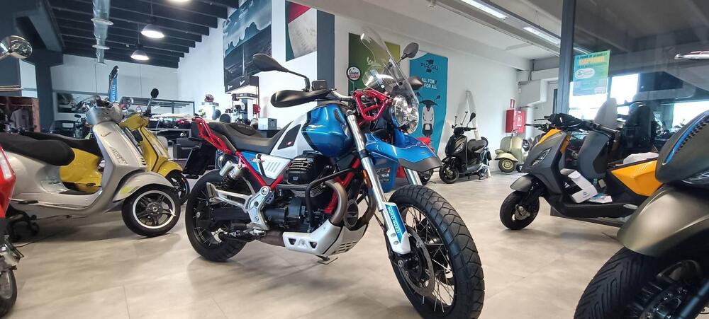 Moto Guzzi V85 TT (2021 - 23) (4)