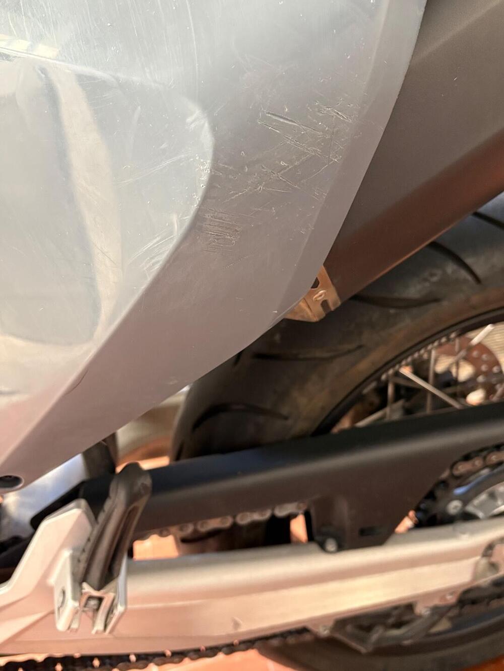 Husqvarna 701 Supermoto (2023 - 25) (7)