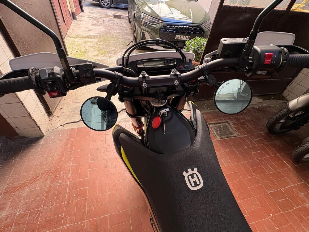 Husqvarna 701 Supermoto (2023 - 25) (8)