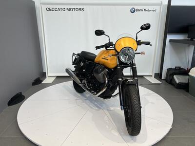 Moto Guzzi V7 II Stone (2015 - 17) usata