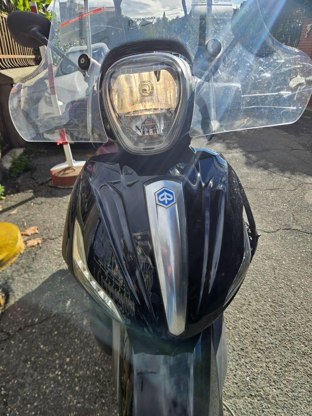 Piaggio Beverly 350 SportTouring ie ABS (2011 - 17) (3)