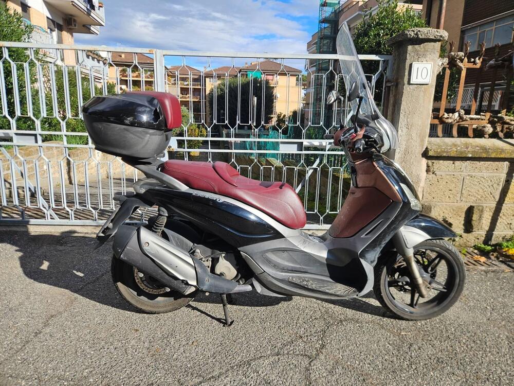 Piaggio Beverly 350 SportTouring ie ABS (2011 - 17) (4)