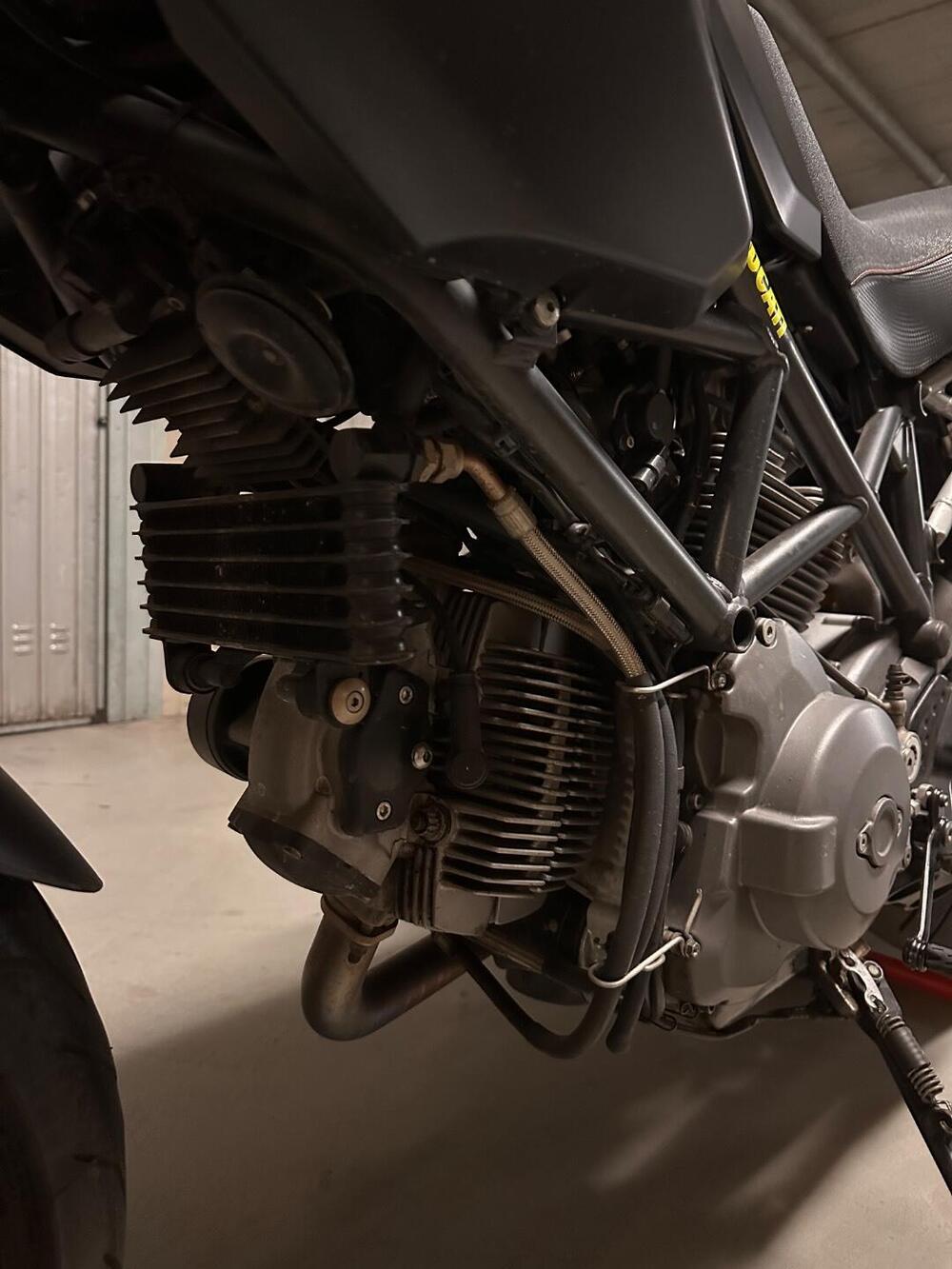 Ducati Hypermotard 796 (2012) (11)