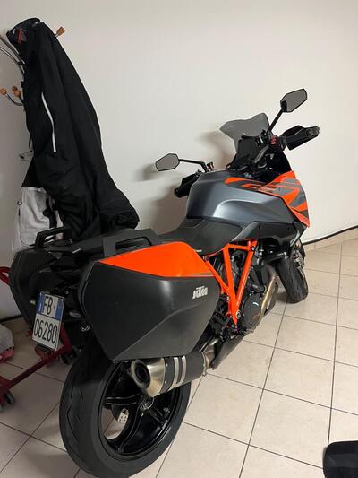 KTM 1290 Super Duke GT (2022 - 25) usata