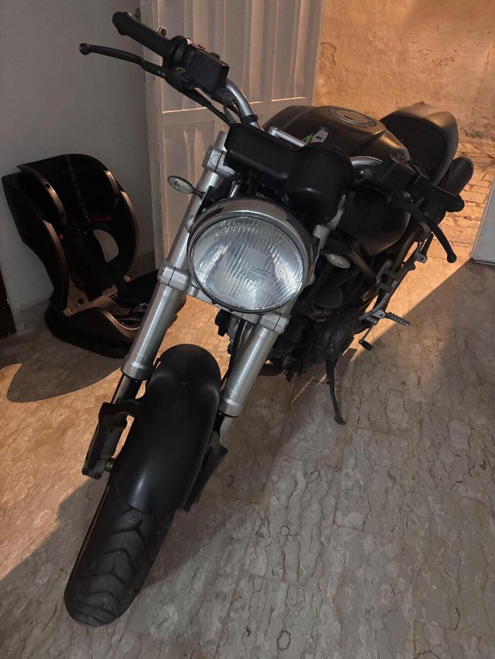 Ducati Monster 600 Dark (1998 - 01) (4)