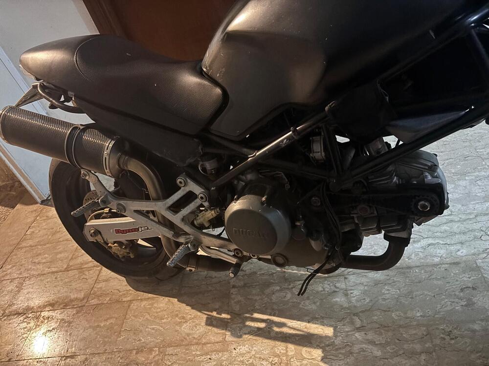 Ducati Monster 600 Dark (1998 - 01) (6)