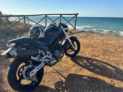 Ducati Monster 600 Dark (1998 - 01) usata