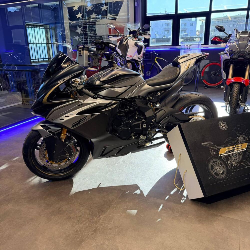 MV Agusta F3 800 Competizione (2025 - 26) (2)