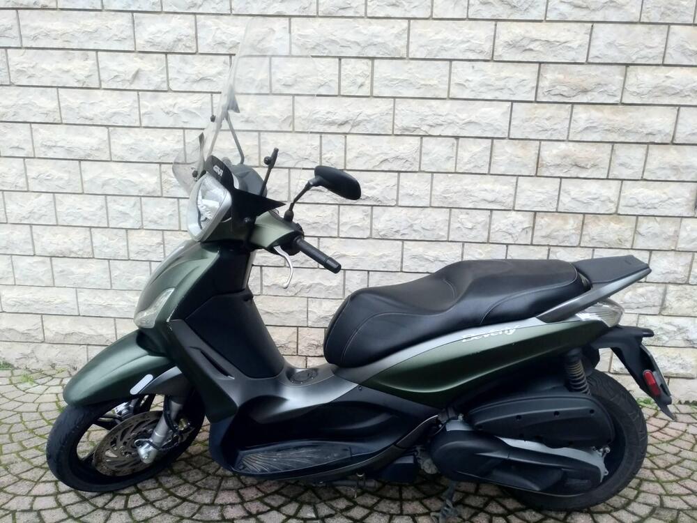 Piaggio Beverly 350 ABS (2016 - 20) (2)