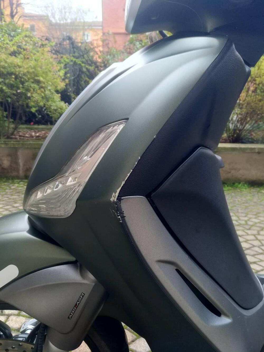 Piaggio Beverly 350 ABS (2016 - 20) (8)