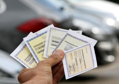 Assicurazione auto, stangata in arrivo dal 2026: l&#039;aliquota potrebbe aumentare 