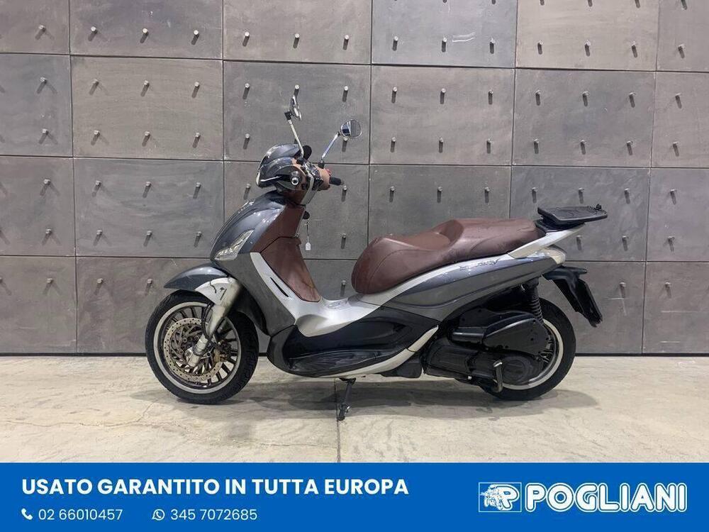 Piaggio Beverly 300 i.e. ABS-ASR (2016 - 20) (5)