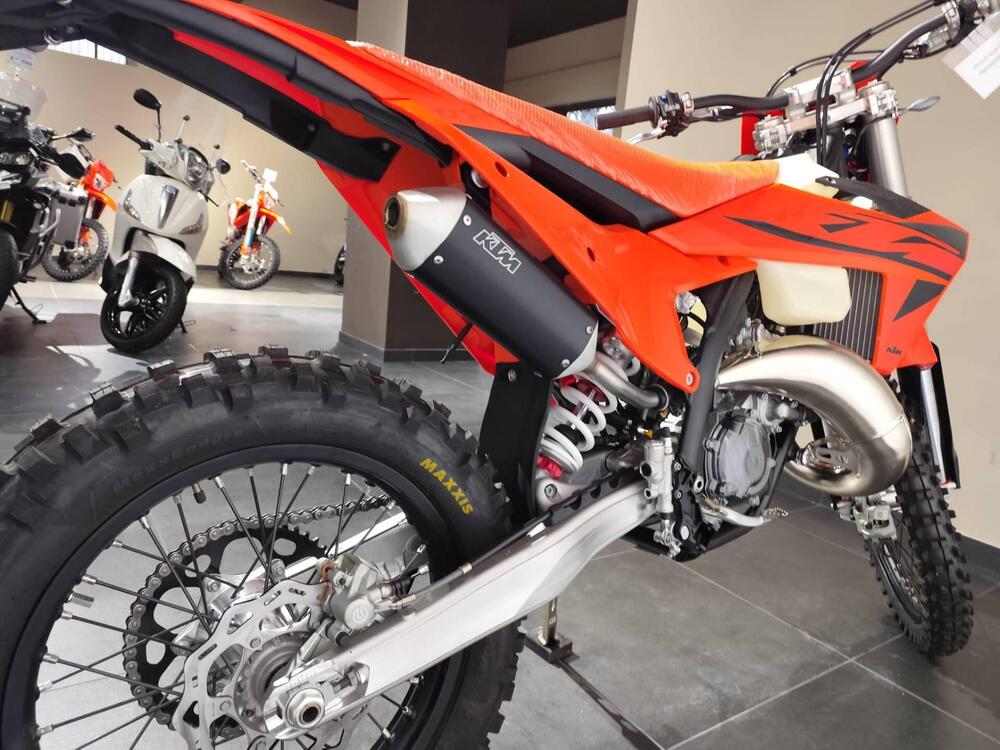 KTM 125 XC-W (2025) (5)