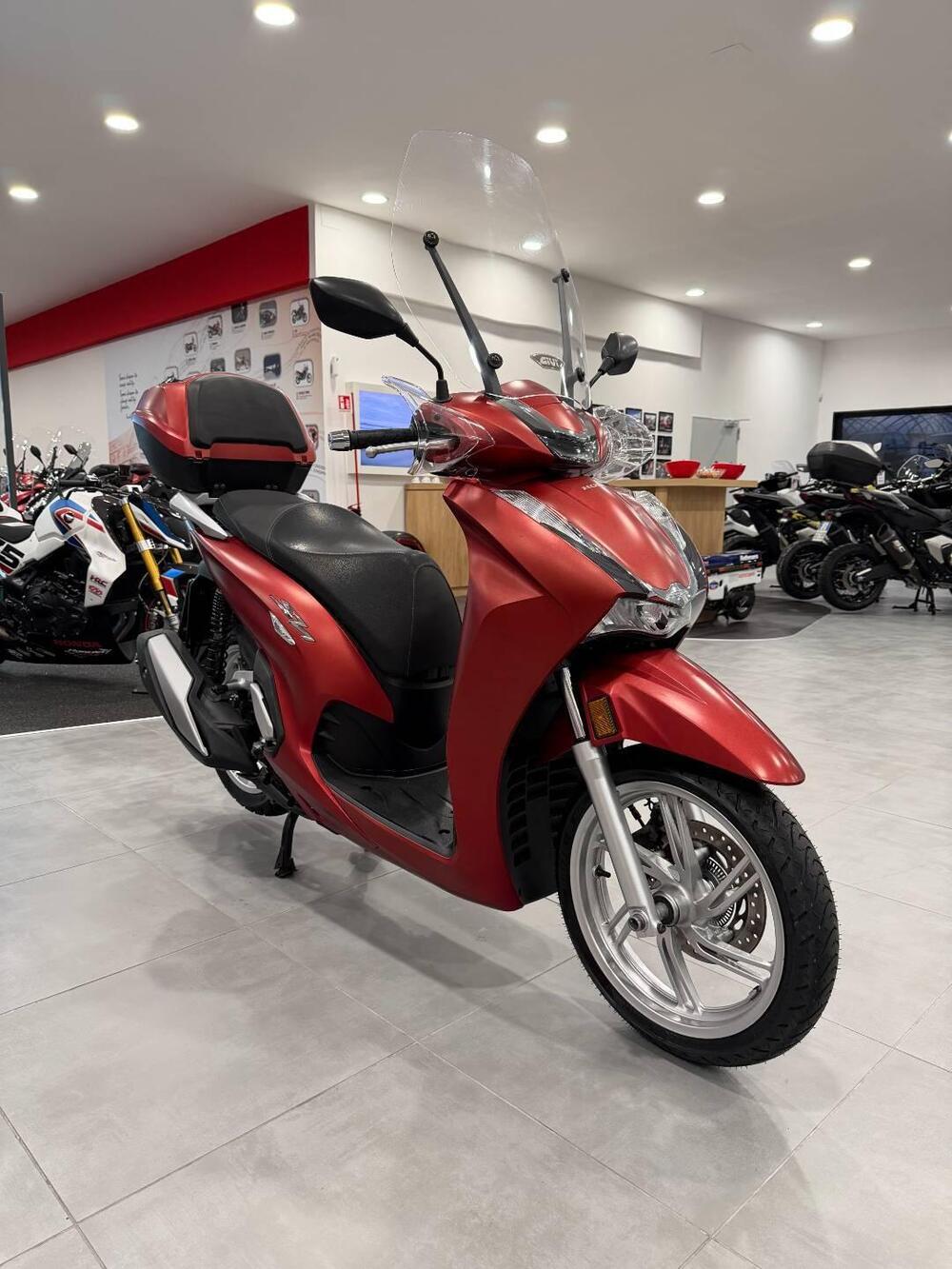 Honda SH 350 (2021 - 24) (6)