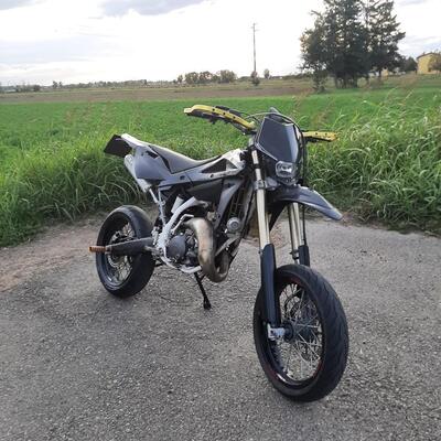 Husqvarna SM 125 (2010 - 12) usata