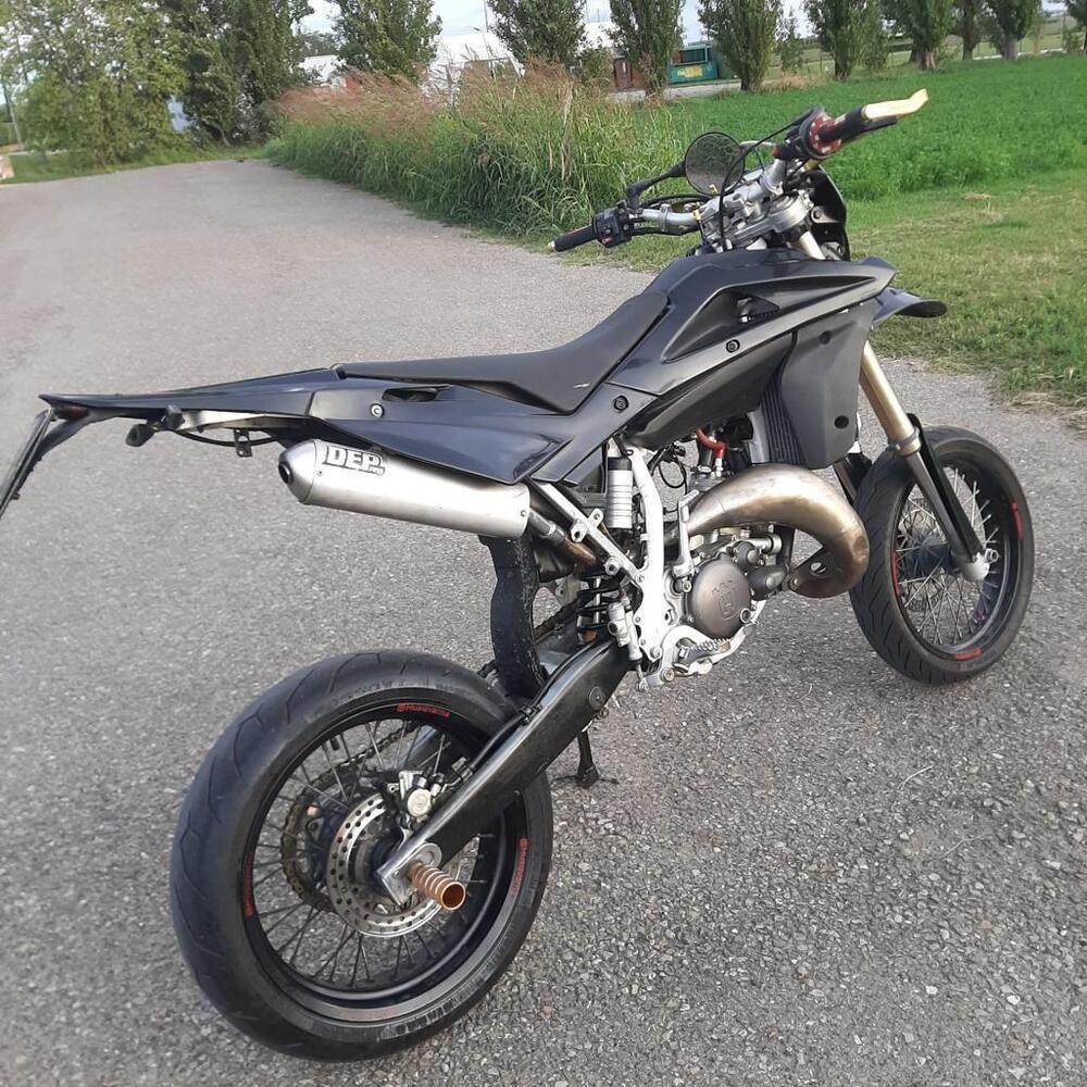 Husqvarna SM 125 (2010 - 12) (4)