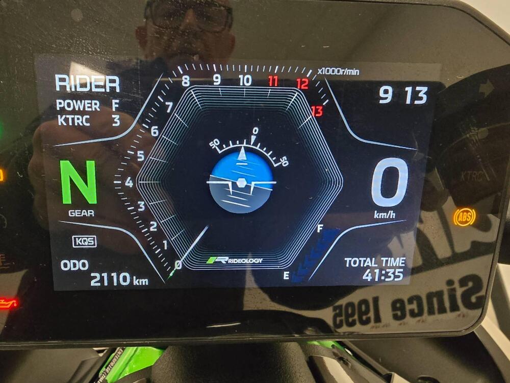 Kawasaki Z 900 SE (2025 - 26) (5)