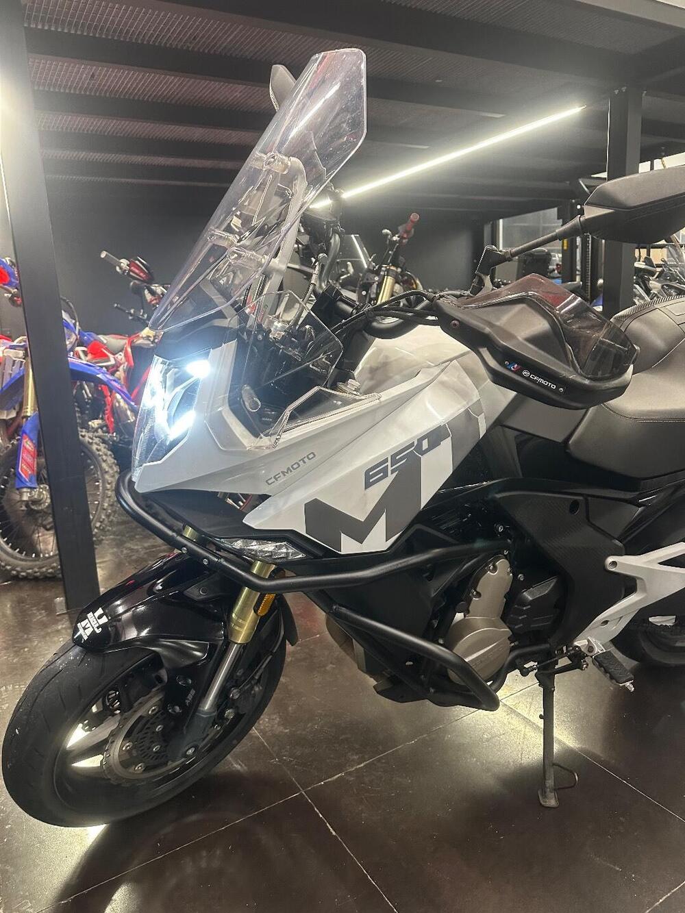 CFMOTO 650MT (2021 - 24) (5)