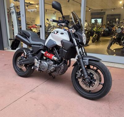 Yamaha MT-03 (2006 - 14) usata