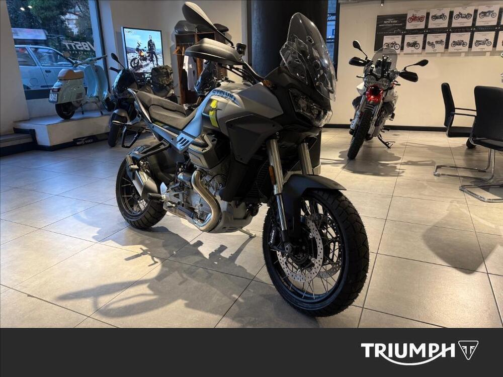 Moto Guzzi Stelvio (2024 - 26) (2)