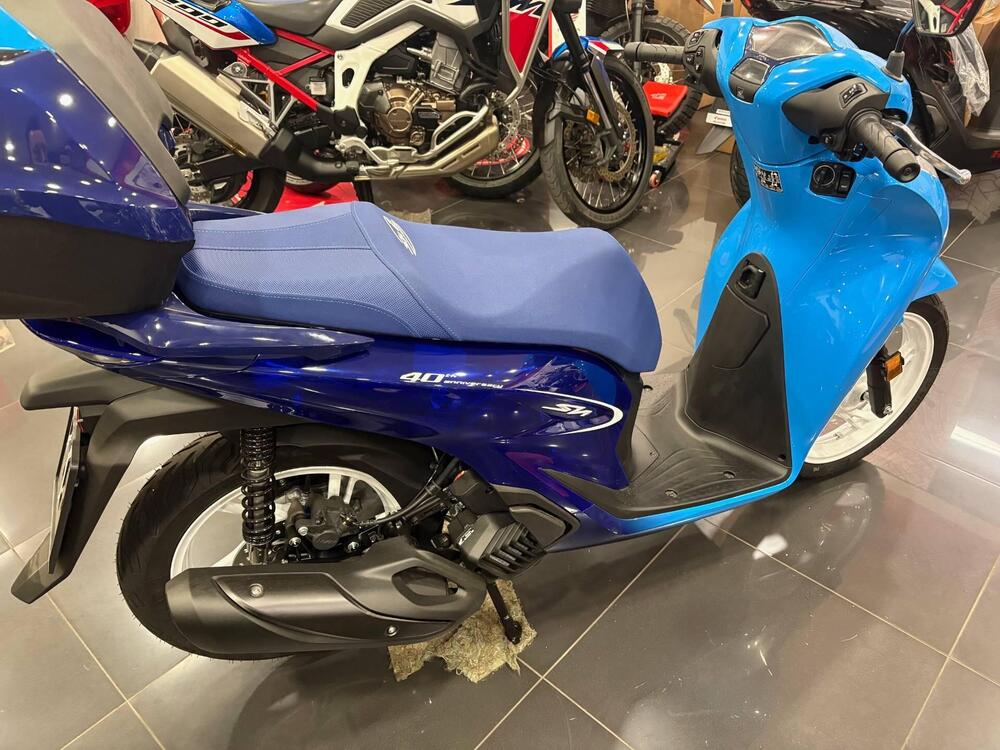 Honda SH 125i (2024 - 25) (2)