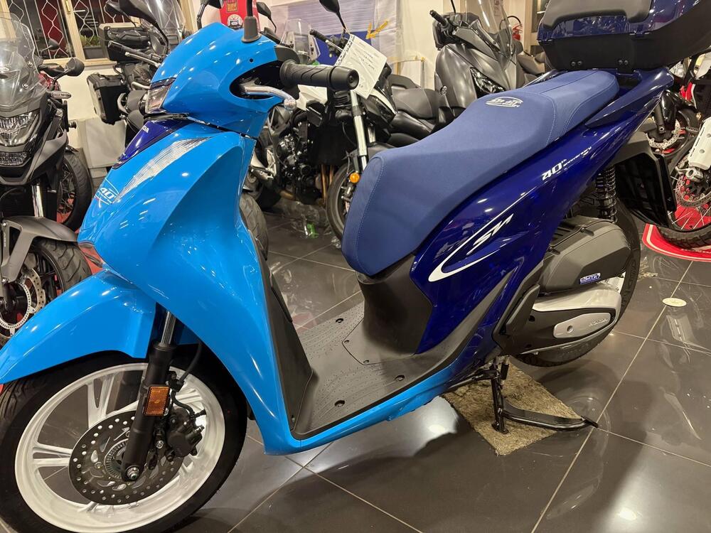 Honda SH 125i (2024 - 25) (4)