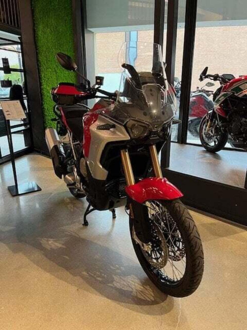 MV Agusta LXP Enduro Veloce (2024 - 25) (6)