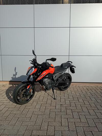 KTM 790 Duke L (2023 - 24) usata