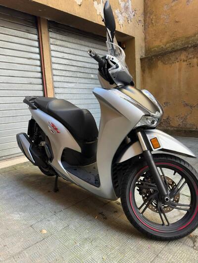 Honda SH 350 Sport (2021 - 24) usata