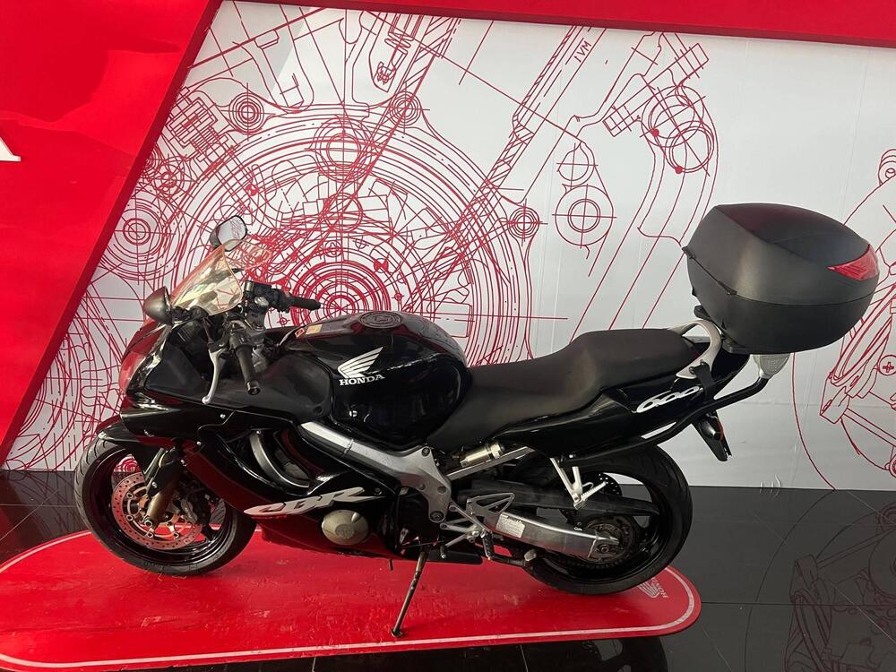 Honda CBR 600 F (2001 - 06) (6)