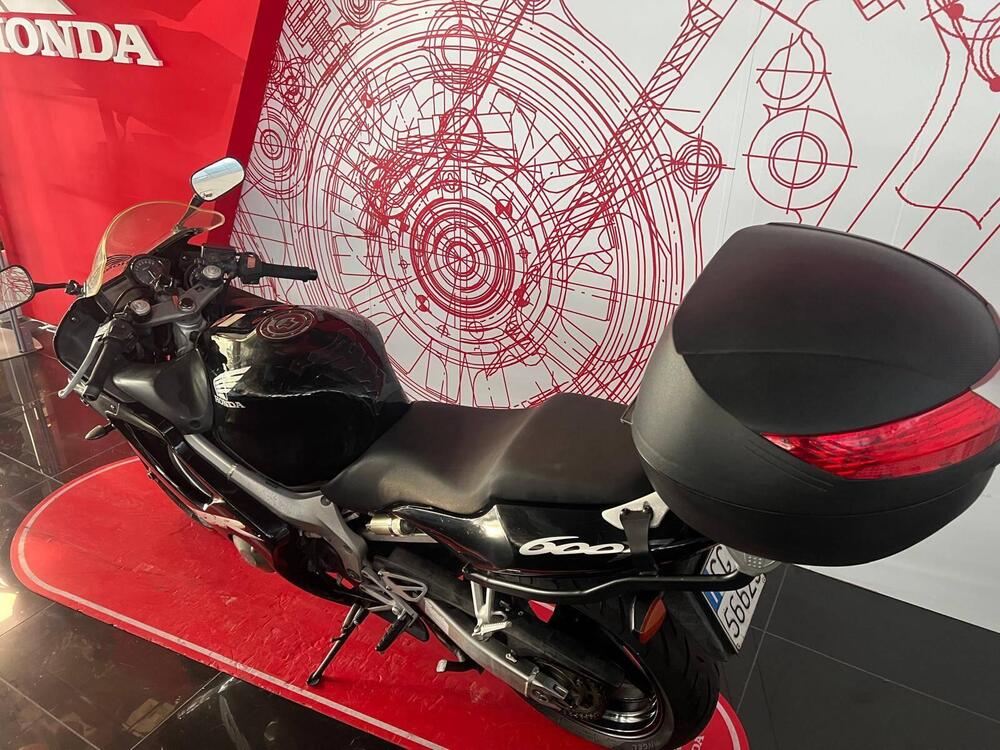 Honda CBR 600 F (2001 - 06) (7)