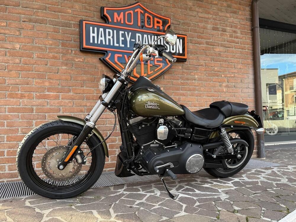 Harley-Davidson 1690 Street Bob (2017) - FXDB (4)