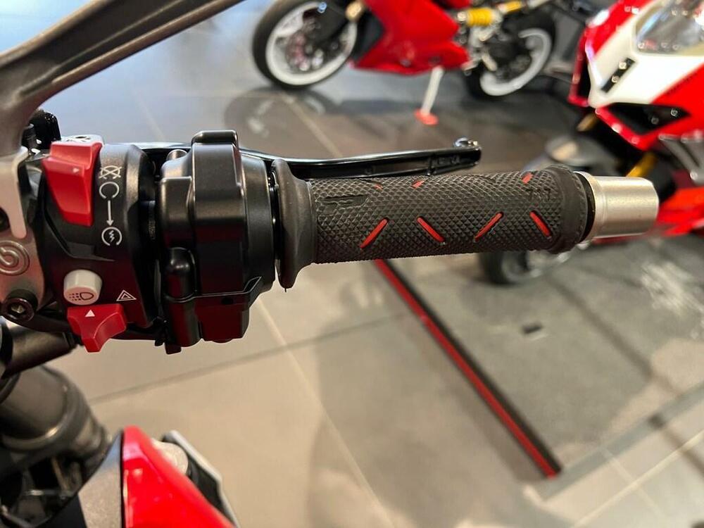 Ducati Streetfighter V2 (2022 - 24) (9)