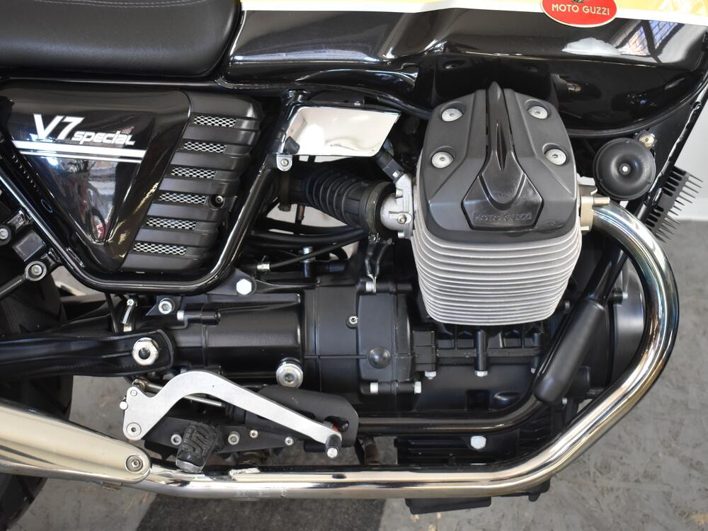 Moto Guzzi V7 Special (2012 - 14) (11)