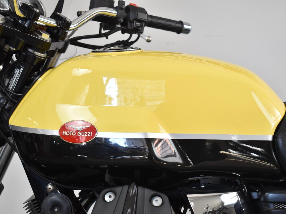 Moto Guzzi V7 Special (2012 - 14) (17)