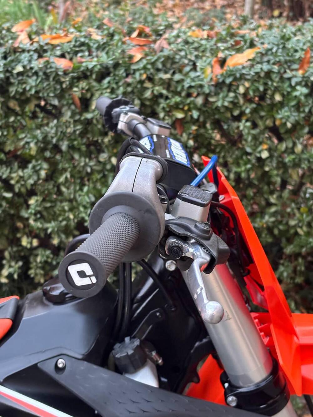 KTM 250 SX-F (2024) (4)