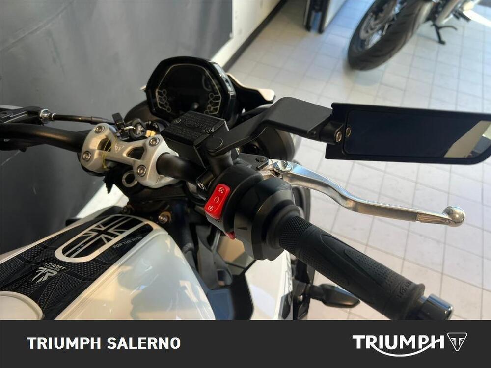 Triumph Street Triple 765 R (2023 - 26) (9)