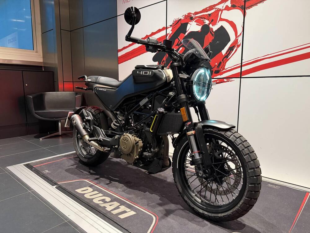 Husqvarna Svartpilen 401 (2021 - 23) (2)